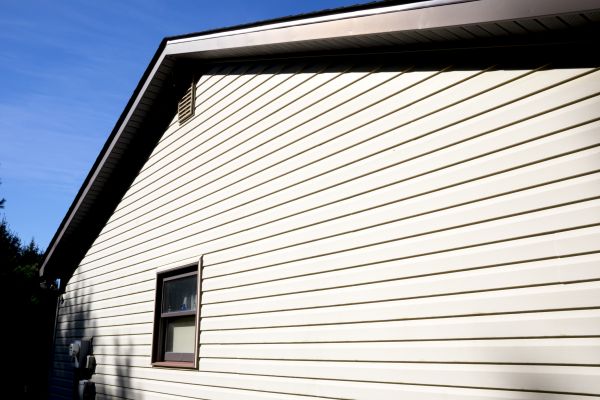 Cost of Dutch Lap Siding Installation in Evanston