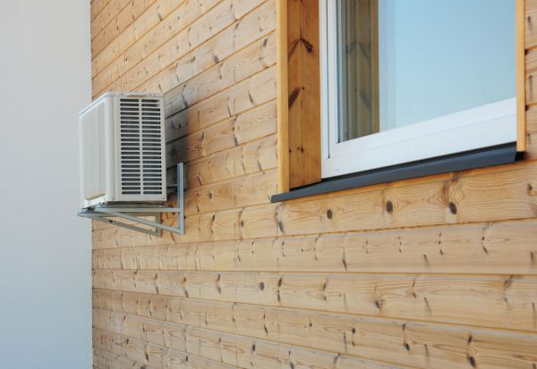 Cost of Pine Wood Siding Installation in Evanston