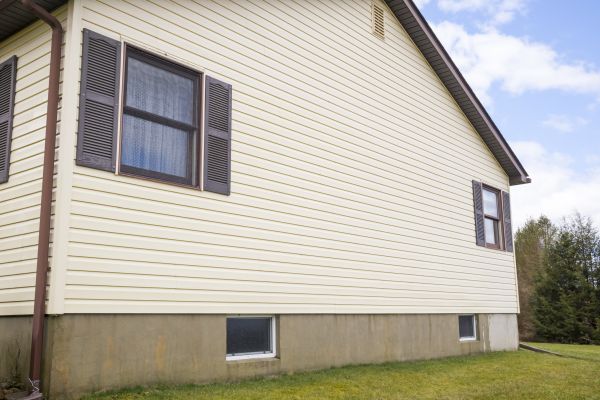 Cost of Dutch Lap Siding Repair in Evanston